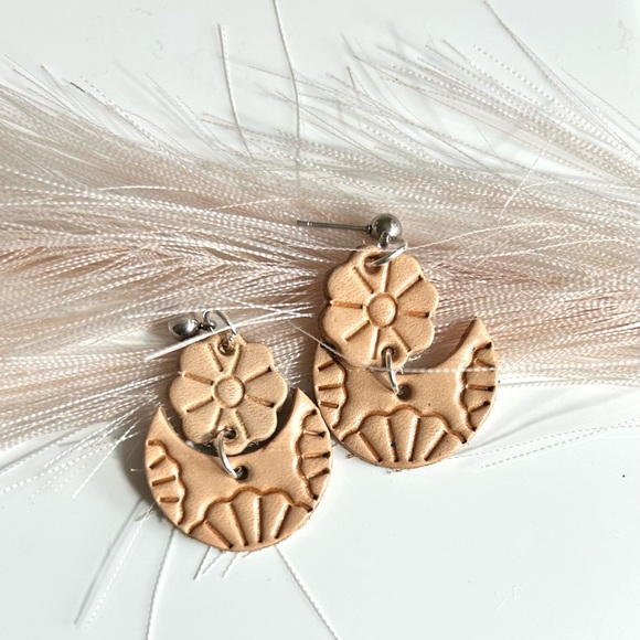 Jewelry - Leather earrings